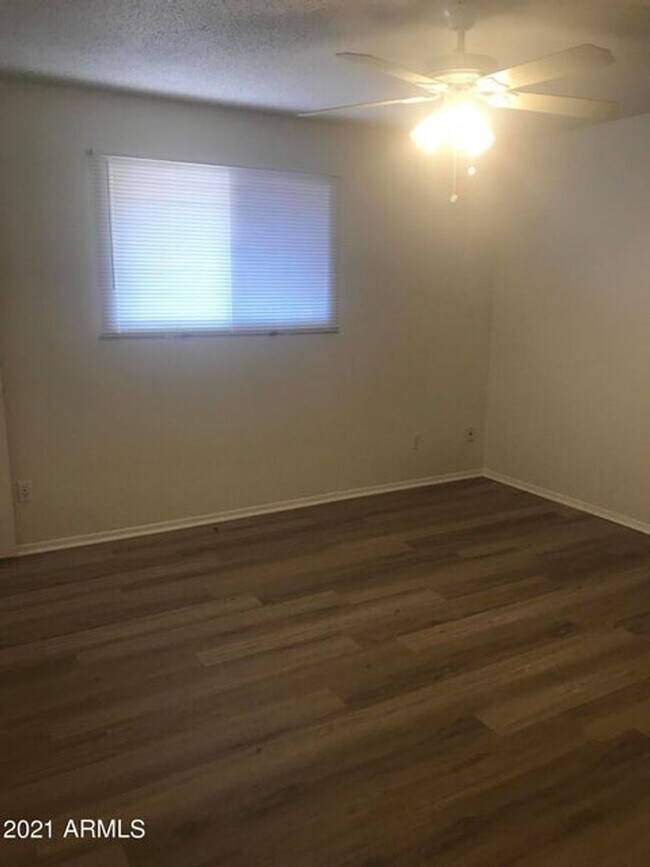 1005 E Alameda Dr in Tempe, AZ - Building Photo - Building Photo