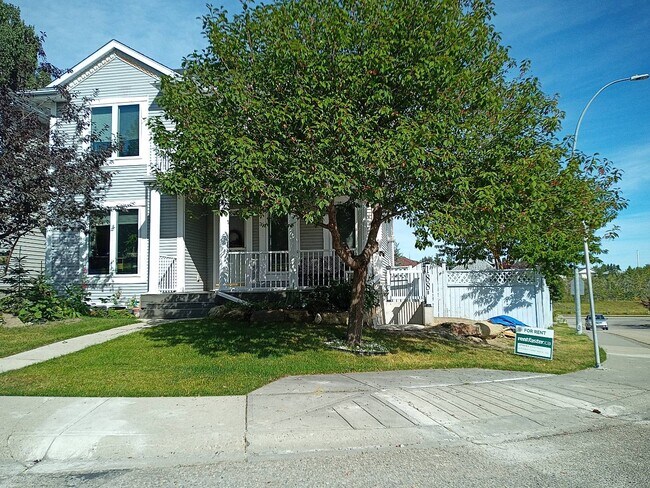 188 Tuscany Valley Dr NW in Calgary, AB - Building Photo - Building Photo