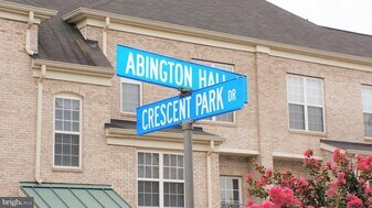 12195 Abington Hall Pl in Reston, VA - Building Photo