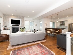 585 E 7th St in Boston, MA - Building Photo - Building Photo