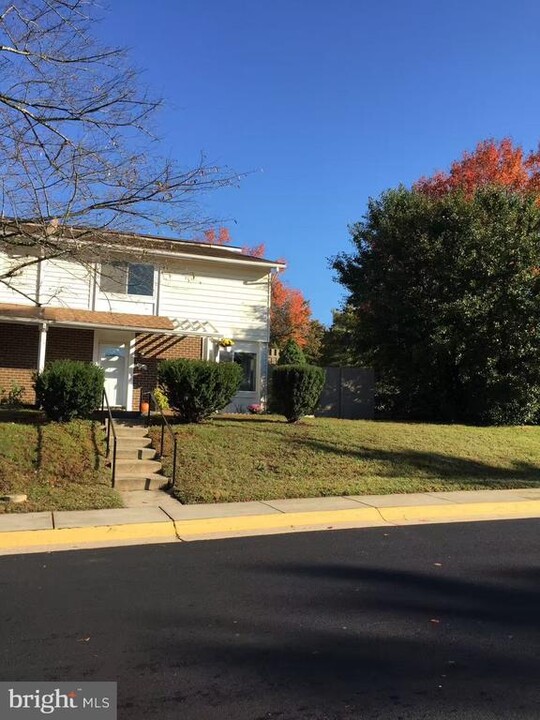 18601 Bay Leaf Way in Germantown, MD - Foto de edificio
