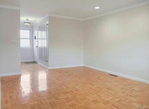 430 Somerset Dr, Unit F in Pearl River, NY - Building Photo - Building Photo