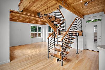 1991 Gilman Dr W in Seattle, WA - Building Photo - Building Photo