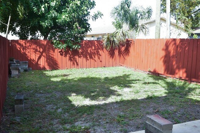 1039 NW 7th Terrace in Fort Lauderdale, FL - Foto de edificio - Building Photo