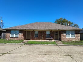 1210 webhollow in Bryan, TX - Building Photo