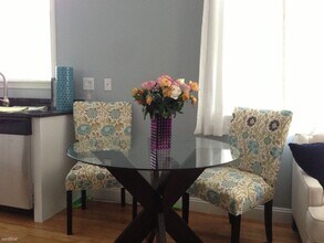 195 W 3rd St-Unit -# 12 in Boston, MA - Building Photo - Building Photo