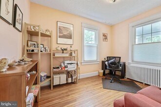 103 E Monroe Ave in Alexandria, VA - Building Photo - Building Photo