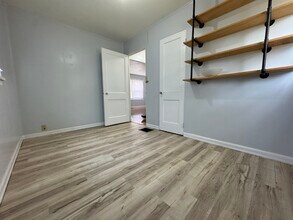 2109 S Taylor St in South Bend, IN - Building Photo - Building Photo