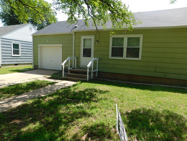 312 Northern St in El Dorado, KS - Foto de edificio - Building Photo