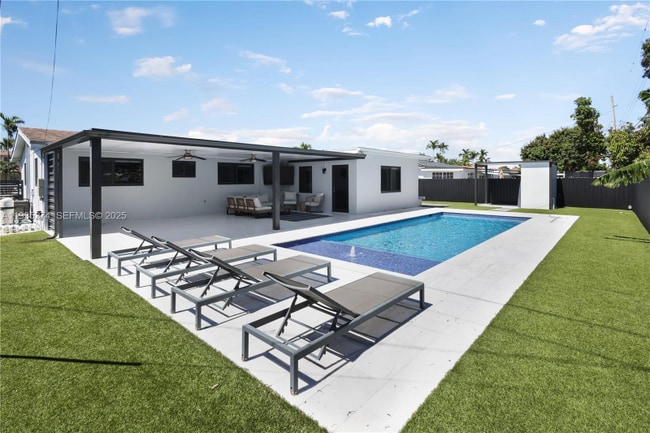 property at 4165 W 5th Ln