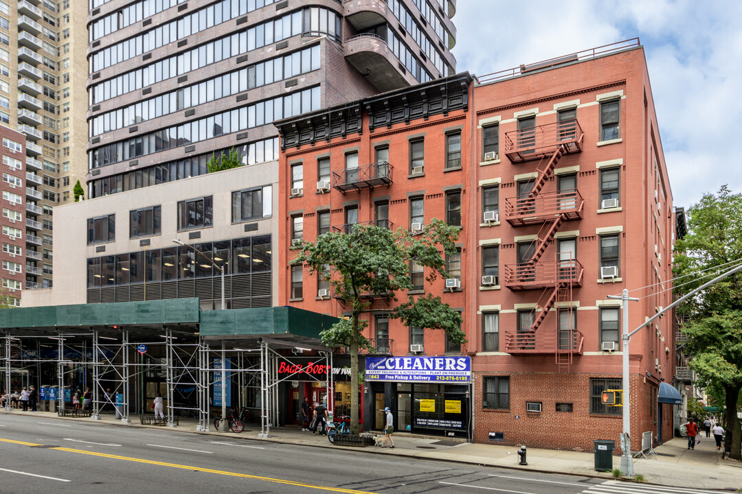 448 E 87th St in New York, NY - Foto de edificio