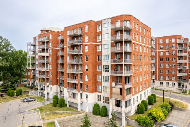 3100 Notre-Dame Boul in Laval, QC - Building Photo - Building Photo