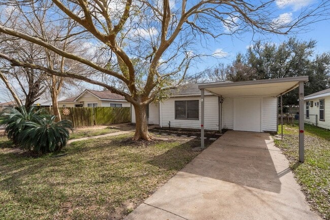 property at 2817 4th Ave N