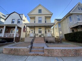 94 W 46th St in Bayonne, NJ - Building Photo