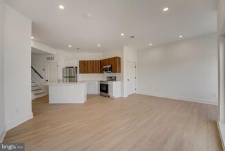4324 Lancaster Ave in Philadelphia, PA - Building Photo - Building Photo