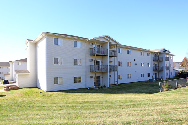 Next Level Apartments - Deer Run in Indianola, IA - Foto de edificio - Building Photo