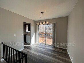 3805 Maquoketa Dr in Des Moines, IA - Foto de edificio - Building Photo