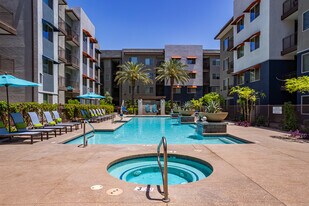 Metro 101 in Tempe, AZ - Building Photo