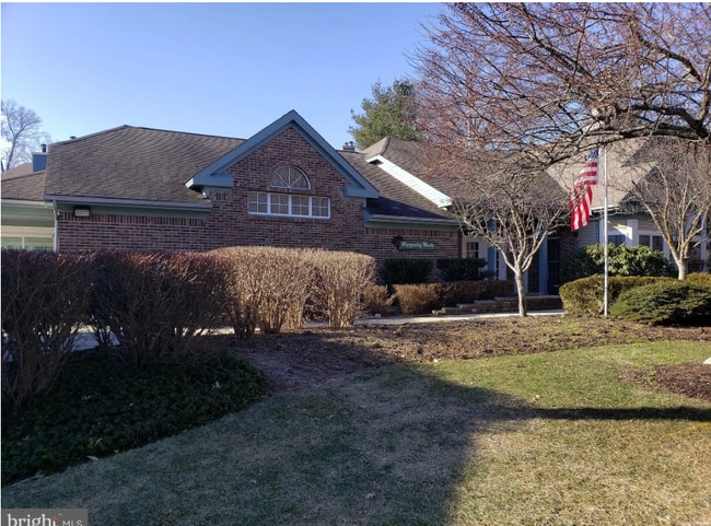 3252 Cypress Ct, Unit 3252 in Monmouth Junction, NJ - Foto de edificio - Building Photo