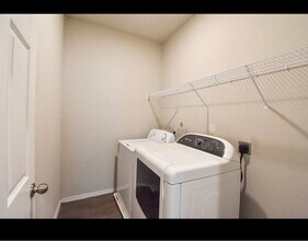 3443 RedBud Grv in San Antonio, TX - Building Photo - Building Photo