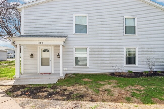property at 1395 S Glen Cir