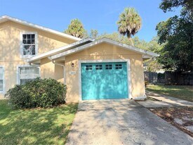 310 W Berckman St in Fruitland Park, FL - Building Photo