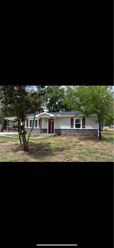 property at 110 N Bell St