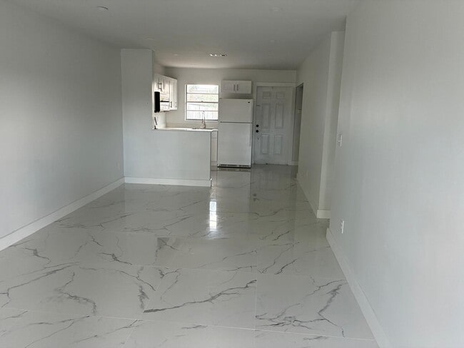 4854 Weymouth St in Greenacres, FL - Building Photo - Building Photo