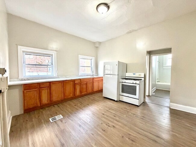 3640 Reading Rd in Cincinnati, OH - Building Photo - Building Photo