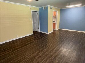 5617 Bissonnet St in Houston, TX - Building Photo - Building Photo