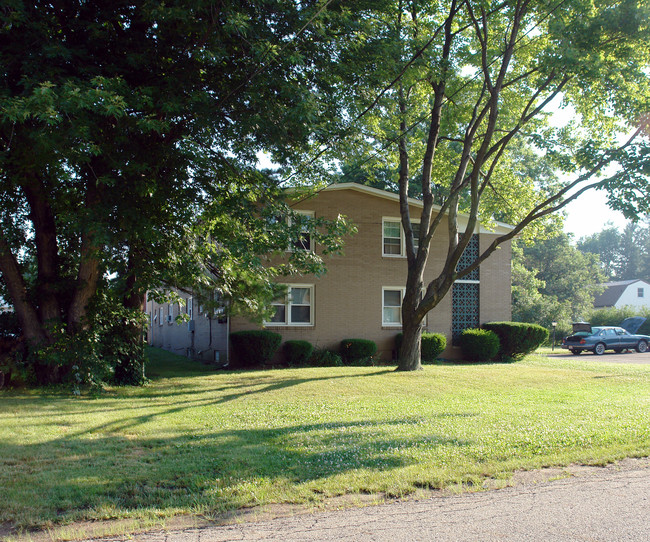 2921 23rd St NW in Canton, OH - Building Photo - Building Photo