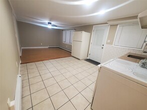 155 S 15th St in Lindenhurst, NY - Building Photo - Building Photo