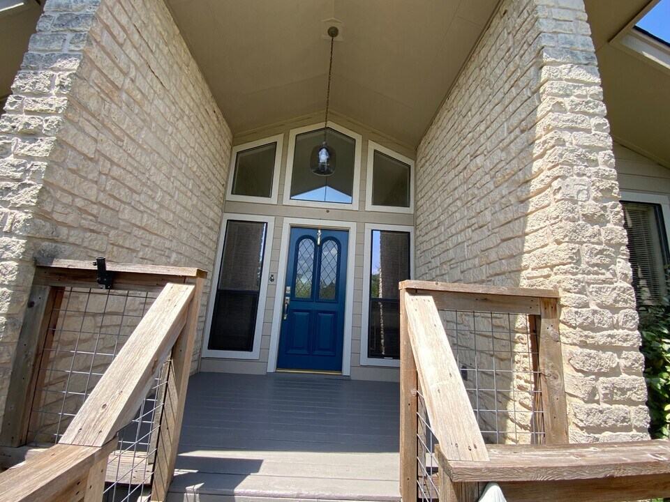 5943 Cape Coral Dr in Austin, TX - Building Photo
