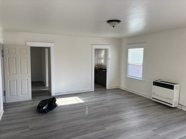 438 E 16th St in Long Beach, CA - Building Photo - Building Photo