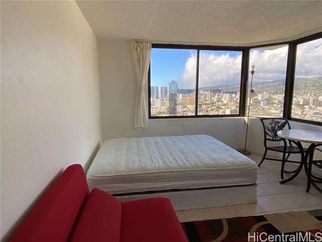 444 Niu St in Honolulu, HI - Building Photo - Building Photo