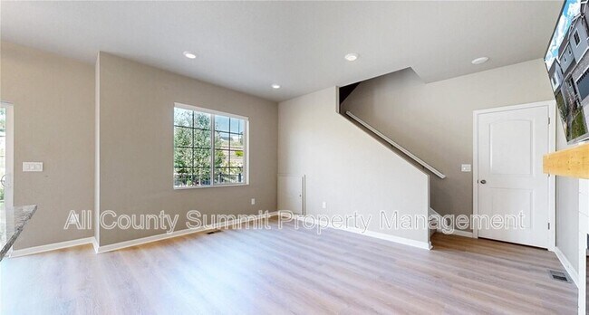 1933 Villageview Ln in Castle Rock, CO - Building Photo - Building Photo