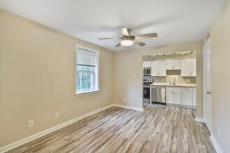 2242 Washington Ave in Silver Spring, MD - Building Photo - Building Photo