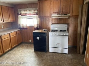 115 Thomas St in Old Forge, PA - Building Photo - Building Photo