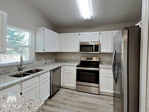 915 River Wind Ave in Orlando, FL - Building Photo - Building Photo