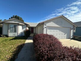 596 S Gamay Ln in Boise, ID - Building Photo