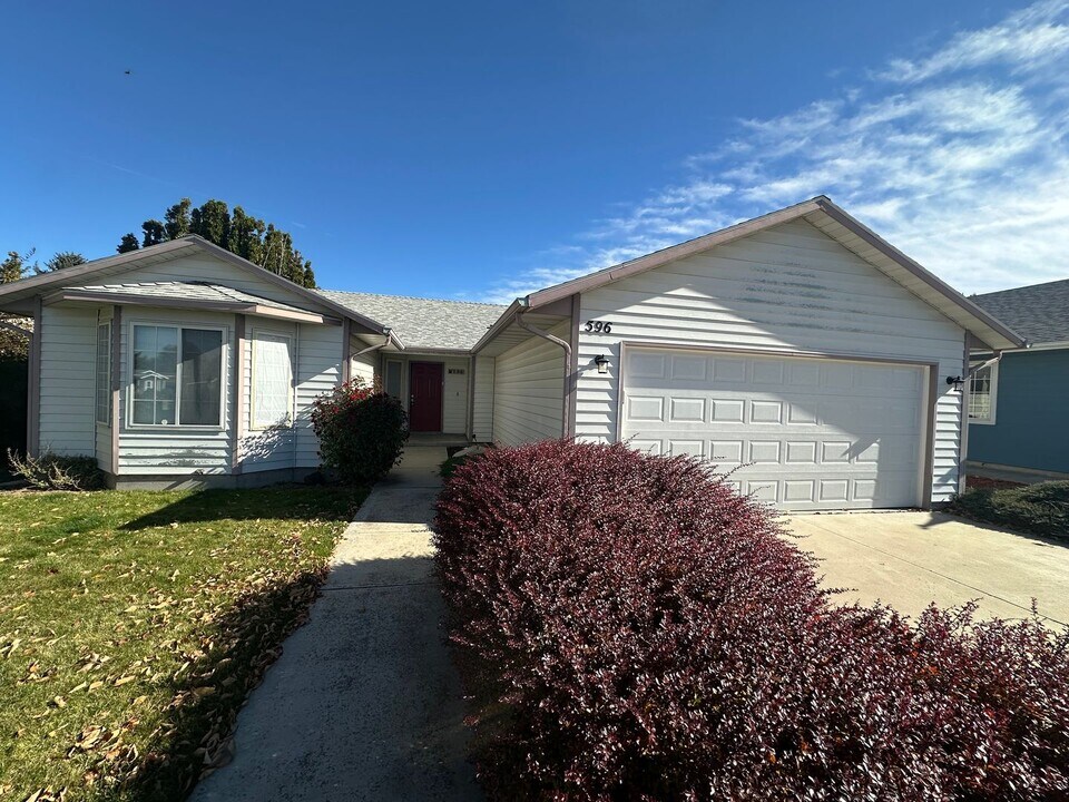 596 S Gamay Ln in Boise, ID - Building Photo