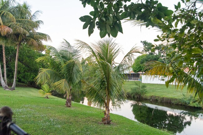 820 Lantern Tree Ln in Wellington, FL - Building Photo - Building Photo