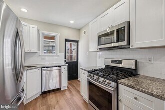 1739 Pierce St in Philadelphia, PA - Building Photo - Building Photo