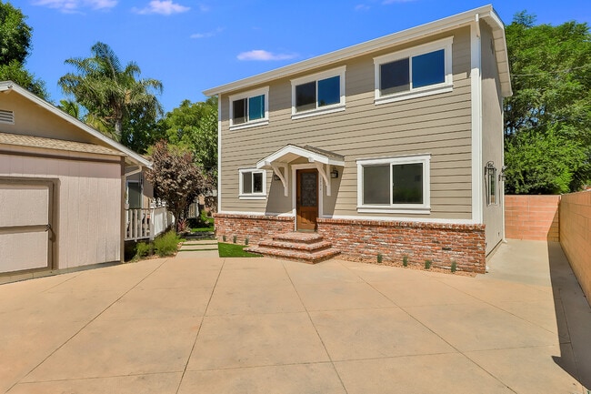 property at 7702 Mason Ave