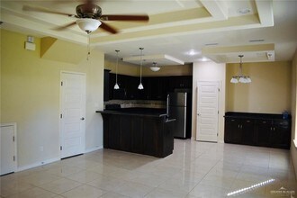 1221 E Daffodil Ave-Unit -B in McAllen, TX - Building Photo - Building Photo