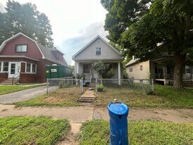 2317 Grand Ave in Granite City, IL - Building Photo