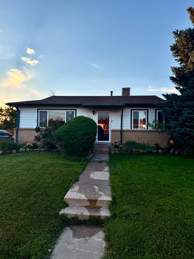 3471 Kellogg Pl in Westminster, CO - Foto de edificio - Building Photo