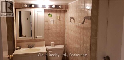 547 Lauder Ave in Toronto, ON - Building Photo - Building Photo