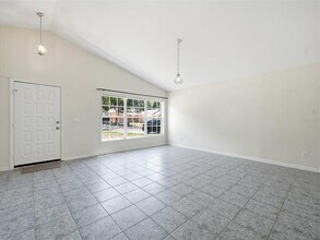 2480 Sagemont Dr in Brandon, FL - Building Photo - Building Photo