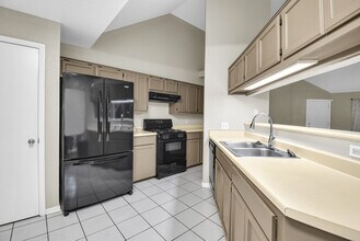 1236 Sagebrush St in Angleton, TX - Building Photo - Building Photo